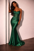 Emerald Élan Evening Dress