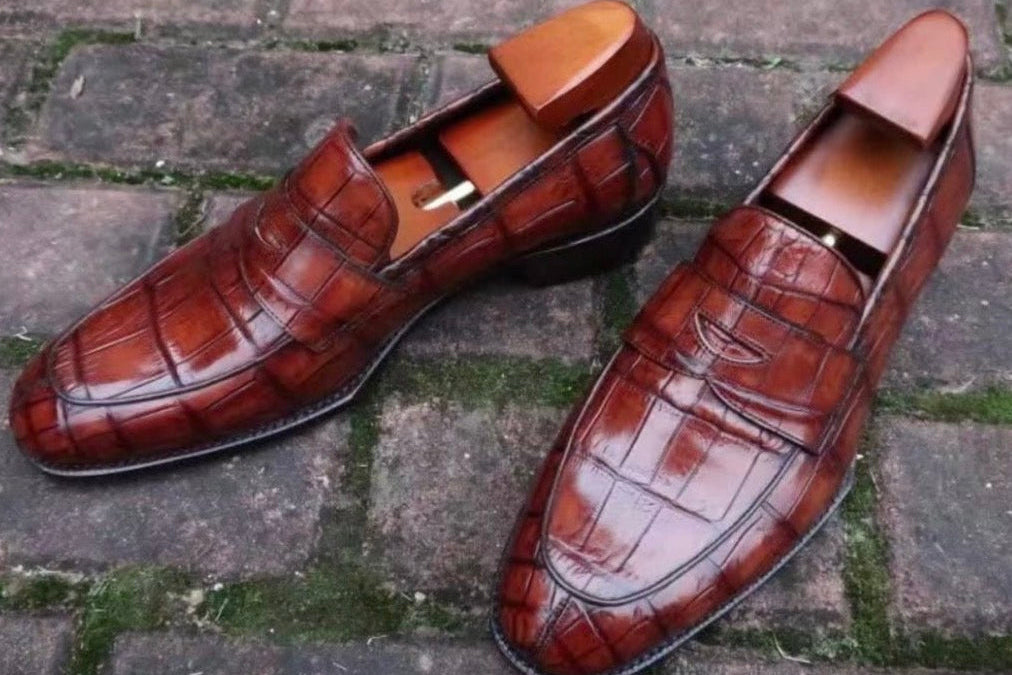 CROCODILE EMBOSSED PENNY LOAFERS