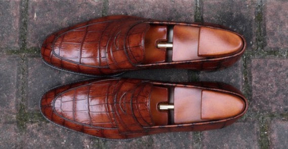 CROCODILE EMBOSSED PENNY LOAFERS